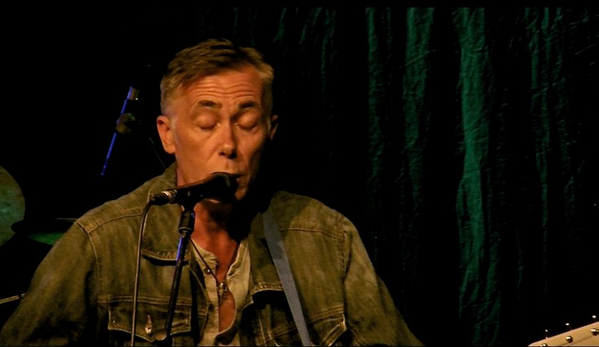 Pete Ashton (voc/git)